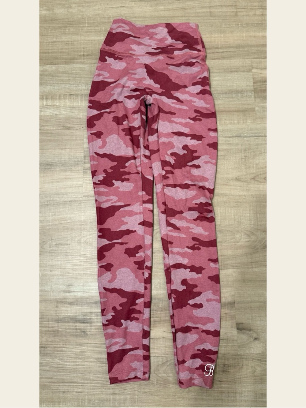 Bombshell camo leggings!